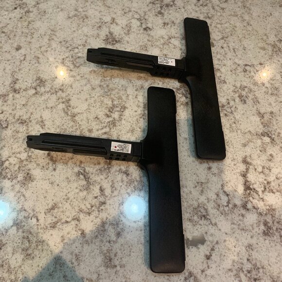 Samsung TV Stand Pair Legs Base BN63-18842X001 - Picture 1 of 4